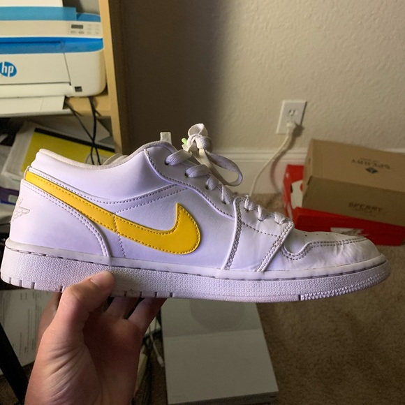 Jordan 1 low Multi Color swoosh - Picture 7 of 9